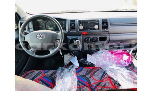 Buy Import Toyota Hiace White Car in Import - Dubai in Great Comore Buy Import Toyota Hiace White Car in Import - Dubai in Great Comore