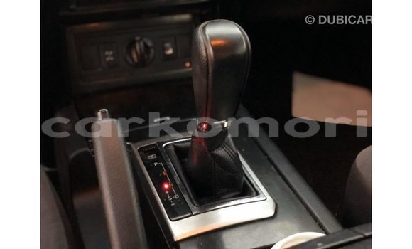 Acheter Import Voiture Toyota Prado Blanc à Import - Dubai, Grande Comore Acheter Import Voiture Toyota Prado Blanc à Import - Dubai, Grande Comore