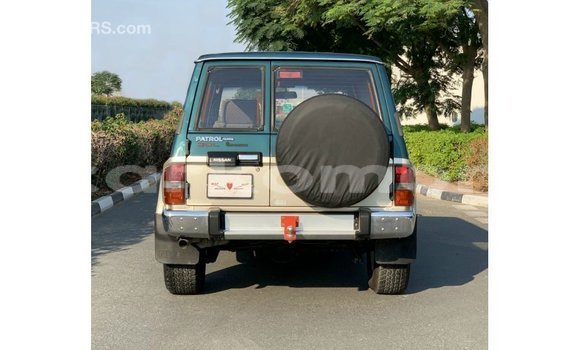 Buy Import Nissan Patrol Blue Car in Import - Dubai in Great Comore Buy Import Nissan Patrol Blue Car in Import - Dubai in Great Comore