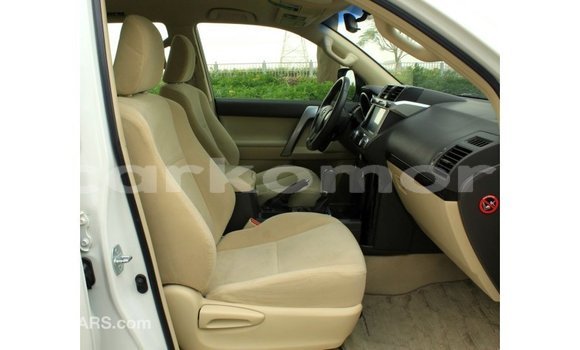 Buy Import Toyota Prado White Car in Import - Dubai in Great Comore Buy Import Toyota Prado White Car in Import - Dubai in Great Comore