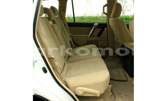 Buy Import Toyota Prado White Car in Import - Dubai in Great Comore Buy Import Toyota Prado White Car in Import - Dubai in Great Comore