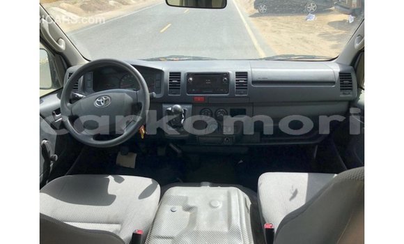 Buy Import Toyota Hiace White Car in Import - Dubai in Great Comore Buy Import Toyota Hiace White Car in Import - Dubai in Great Comore