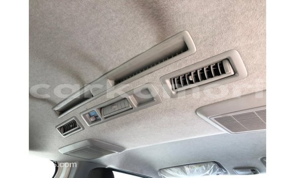 Buy Import Toyota Hiace White Car in Import - Dubai in Great Comore Buy Import Toyota Hiace White Car in Import - Dubai in Great Comore