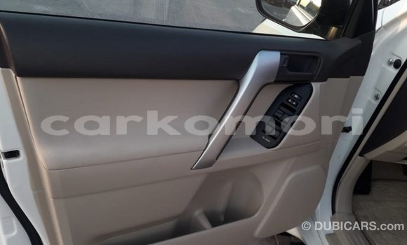 Acheter Import Voiture Toyota Prado Blanc à Import - Dubai, Grande Comore Acheter Import Voiture Toyota Prado Blanc à Import - Dubai, Grande Comore