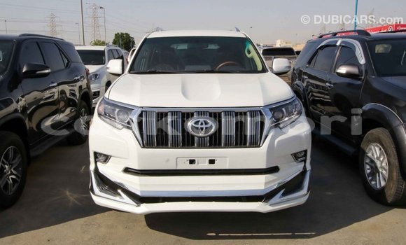 Acheter Import Voiture Toyota Prado Blanc à Import - Dubai, Grande Comore Acheter Import Voiture Toyota Prado Blanc à Import - Dubai, Grande Comore