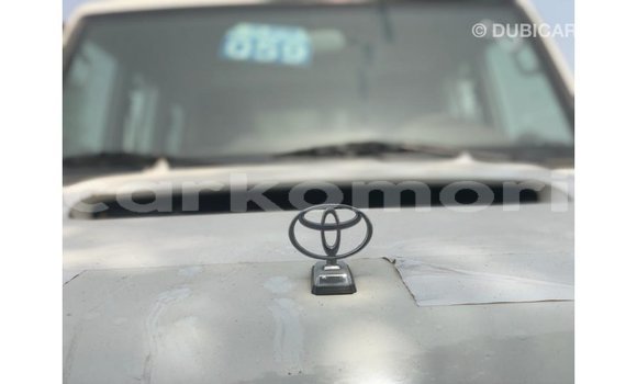 Acheter Import Voiture Toyota Land Cruiser Autre à Import - Dubai, Grande Comore Acheter Import Voiture Toyota Land Cruiser Autre à Import - Dubai, Grande Comore