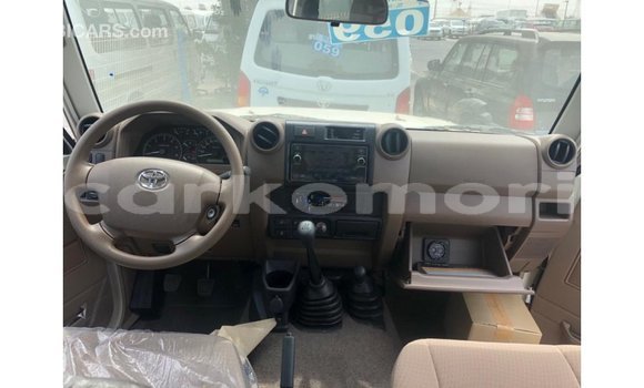 Acheter Import Voiture Toyota Land Cruiser Autre à Import - Dubai, Grande Comore Acheter Import Voiture Toyota Land Cruiser Autre à Import - Dubai, Grande Comore