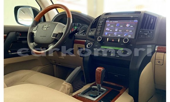 Buy Import Toyota Land Cruiser Black Car in Import - Dubai in Great Comore Buy Import Toyota Land Cruiser Black Car in Import - Dubai in Great Comore