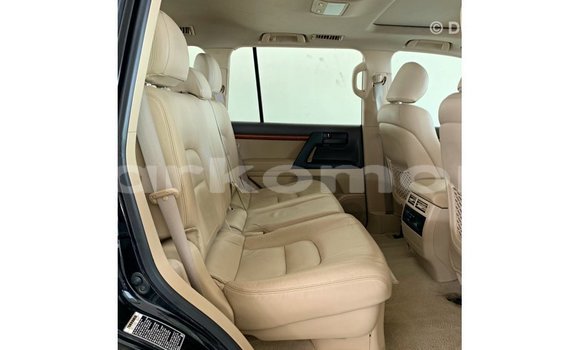 Buy Import Toyota Land Cruiser Black Car in Import - Dubai in Great Comore Buy Import Toyota Land Cruiser Black Car in Import - Dubai in Great Comore