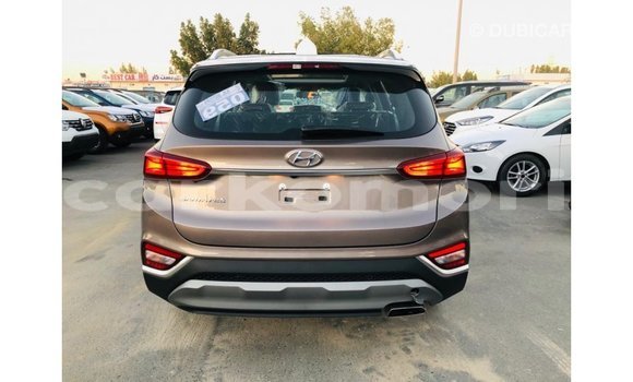 Acheter Import Voiture Hyundai Santa Fe Marron à Import - Dubai, Grande Comore Acheter Import Voiture Hyundai Santa Fe Marron à Import - Dubai, Grande Comore