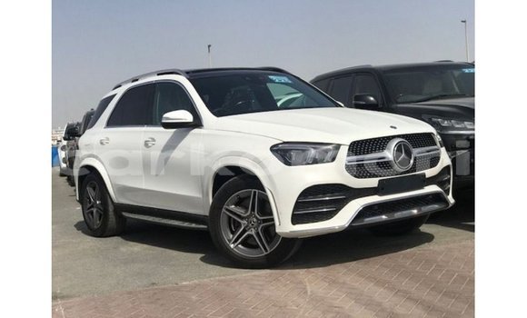 Acheter Import Voiture Mercedes-Benz GLE Blanc à Import - Dubai, Grande Comore