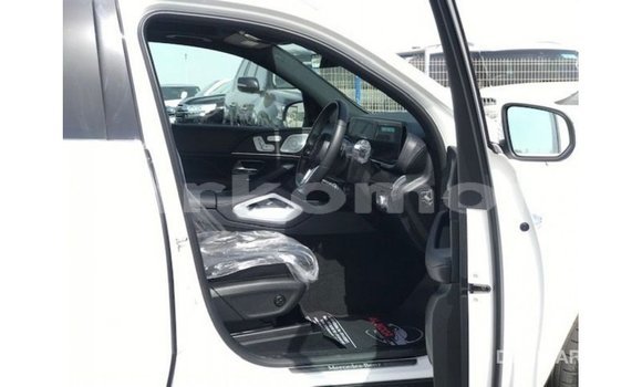 Buy Import Mercedes-Benz GLE White Car in Import - Dubai in Great Comore Buy Import Mercedes-Benz GLE White Car in Import - Dubai in Great Comore