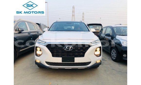 Buy Import Hyundai Santa Fe White Car in Import - Dubai in Great Comore