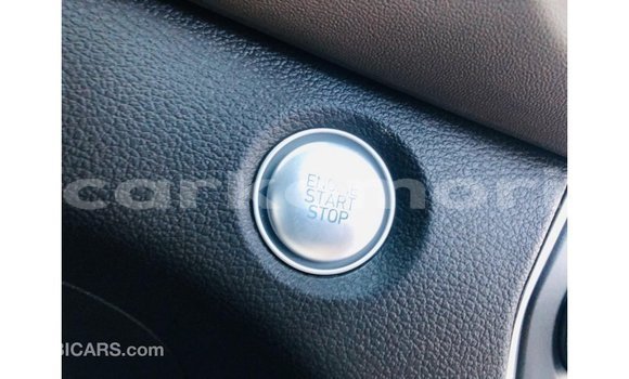 Acheter Import Voiture Hyundai Santa Fe Blanc à Import - Dubai, Grande Comore Acheter Import Voiture Hyundai Santa Fe Blanc à Import - Dubai, Grande Comore