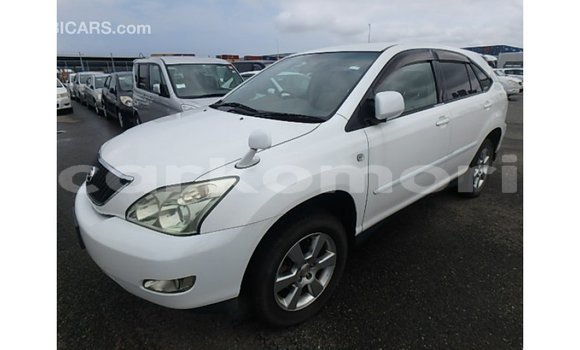 Acheter Import Voiture Toyota Harrier Blanc à Import - Dubai, Grande Comore Acheter Import Voiture Toyota Harrier Blanc à Import - Dubai, Grande Comore