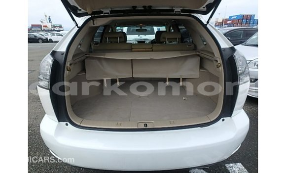 Acheter Import Voiture Toyota Harrier Blanc à Import - Dubai, Grande Comore Acheter Import Voiture Toyota Harrier Blanc à Import - Dubai, Grande Comore