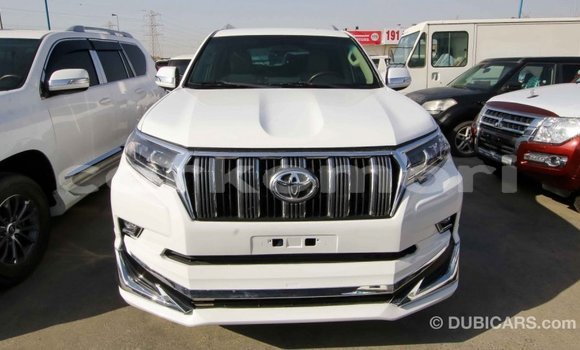 Acheter Import Voiture Toyota Prado Blanc à Import - Dubai, Grande Comore Acheter Import Voiture Toyota Prado Blanc à Import - Dubai, Grande Comore