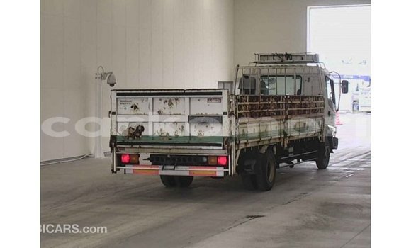 Acheter Import Utilitaire Isuzu FTR 850 Blanc à Import - Dubai, Grande Comore Acheter Import Utilitaire Isuzu FTR 850 Blanc à Import - Dubai, Grande Comore