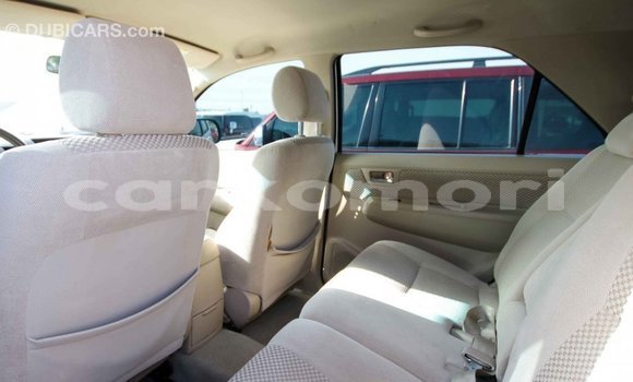 Acheter Import Voiture Toyota Fortuner Blanc à Import - Dubai, Grande Comore Acheter Import Voiture Toyota Fortuner Blanc à Import - Dubai, Grande Comore