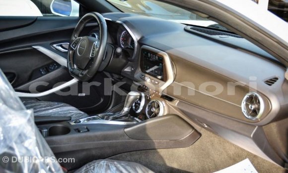 Acheter Import Voiture Chevrolet Camaro Blanc à Import - Dubai, Grande Comore Acheter Import Voiture Chevrolet Camaro Blanc à Import - Dubai, Grande Comore