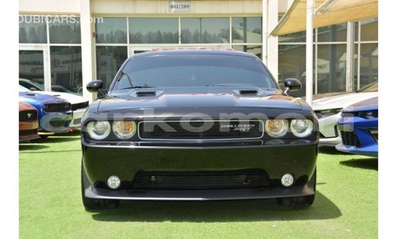 Acheter Import Voiture Dodge Challenger Noir à Import - Dubai, Grande Comore Acheter Import Voiture Dodge Challenger Noir à Import - Dubai, Grande Comore