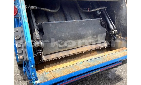 Acheter Import Voiture Mitsubishi i Bleu à Import - Dubai, Grande Comore Acheter Import Voiture Mitsubishi i Bleu à Import - Dubai, Grande Comore