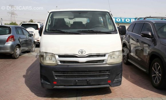 Acheter Import Voiture Toyota Hiace Blanc à Import - Dubai, Grande Comore Acheter Import Voiture Toyota Hiace Blanc à Import - Dubai, Grande Comore