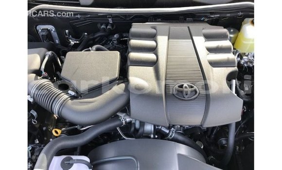 Buy Import Toyota Land Cruiser Black Car in Import - Dubai in Great Comore Buy Import Toyota Land Cruiser Black Car in Import - Dubai in Great Comore