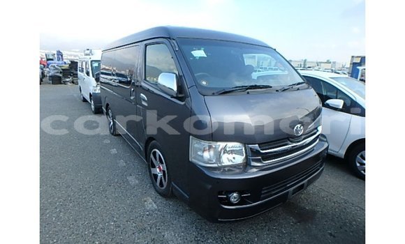 Acheter Import Voiture Toyota Hiace Autre à Import - Dubai, Grande Comore Acheter Import Voiture Toyota Hiace Autre à Import - Dubai, Grande Comore