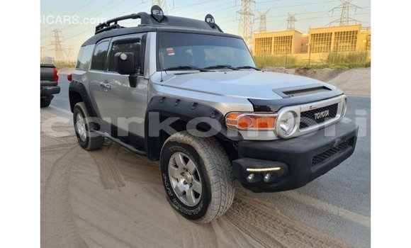 Acheter Import Voiture Toyota FJ Cruiser Autre à Import - Dubai, Grande Comore Acheter Import Voiture Toyota FJ Cruiser Autre à Import - Dubai, Grande Comore