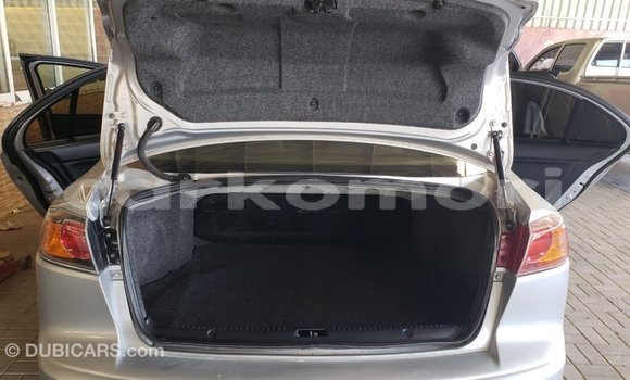 Acheter Import Voiture Mitsubishi Lancer Autre à Import - Dubai, Grande Comore Acheter Import Voiture Mitsubishi Lancer Autre à Import - Dubai, Grande Comore