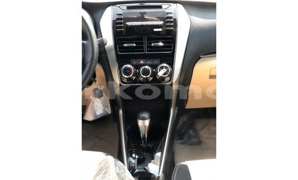 Acheter Import Voiture Toyota Yaris Autre à Import - Dubai, Grande Comore Acheter Import Voiture Toyota Yaris Autre à Import - Dubai, Grande Comore