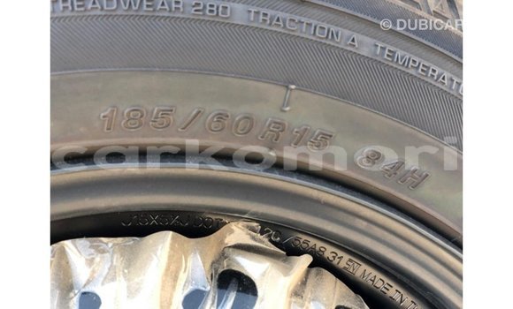 Acheter Import Voiture Toyota Yaris Autre à Import - Dubai, Grande Comore Acheter Import Voiture Toyota Yaris Autre à Import - Dubai, Grande Comore