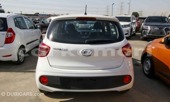 Acheter Import Voiture Hyundai i10 Blanc à Import - Dubai, Grande Comore Acheter Import Voiture Hyundai i10 Blanc à Import - Dubai, Grande Comore