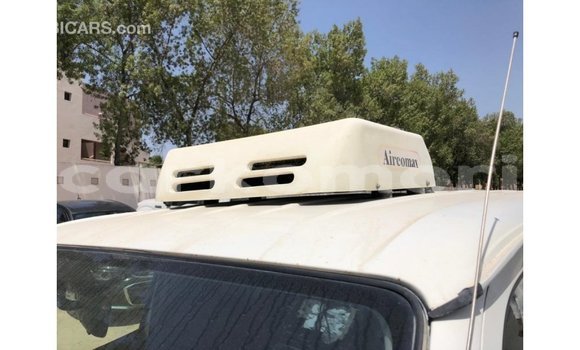 Buy Import Toyota Hiace White Car in Import - Dubai in Great Comore Buy Import Toyota Hiace White Car in Import - Dubai in Great Comore