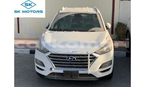 Acheter Import Voiture Hyundai Tucson Blanc à Import - Dubai, Grande Comore