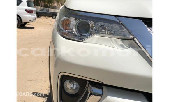 Acheter Import Voiture Toyota Fortuner Blanc à Import - Dubai, Grande Comore Acheter Import Voiture Toyota Fortuner Blanc à Import - Dubai, Grande Comore