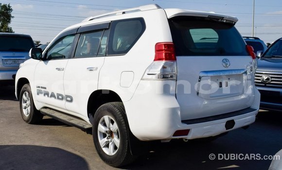 Acheter Import Voiture Toyota Prado Blanc à Import - Dubai, Grande Comore Acheter Import Voiture Toyota Prado Blanc à Import - Dubai, Grande Comore