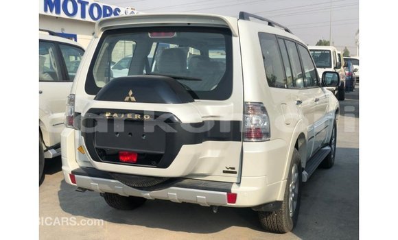 Buy Import Mitsubishi Pajero Black Car in Import - Dubai in Great Comore Buy Import Mitsubishi Pajero Black Car in Import - Dubai in Great Comore