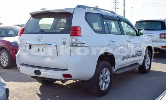 Acheter Import Voiture Toyota Prado Blanc à Import - Dubai, Grande Comore Acheter Import Voiture Toyota Prado Blanc à Import - Dubai, Grande Comore