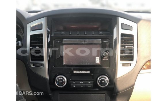 Buy Import Mitsubishi Pajero Black Car in Import - Dubai in Great Comore Buy Import Mitsubishi Pajero Black Car in Import - Dubai in Great Comore