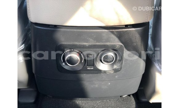 Acheter Import Voiture Mitsubishi Pajero Noir à Import - Dubai, Grande Comore Acheter Import Voiture Mitsubishi Pajero Noir à Import - Dubai, Grande Comore