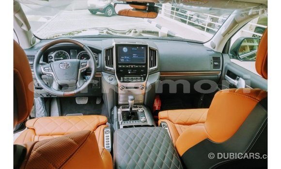 Buy Import Toyota Land Cruiser Black Car in Import - Dubai in Great Comore Buy Import Toyota Land Cruiser Black Car in Import - Dubai in Great Comore
