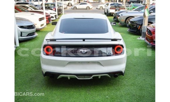 Buy Import Ford Mustang White Car in Import - Dubai in Great Comore Buy Import Ford Mustang White Car in Import - Dubai in Great Comore