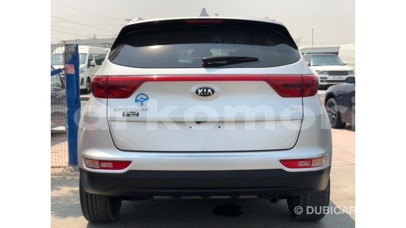 Big with watermark kia sportage great comore import dubai 3757