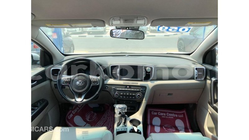 Big with watermark kia sportage great comore import dubai 3757