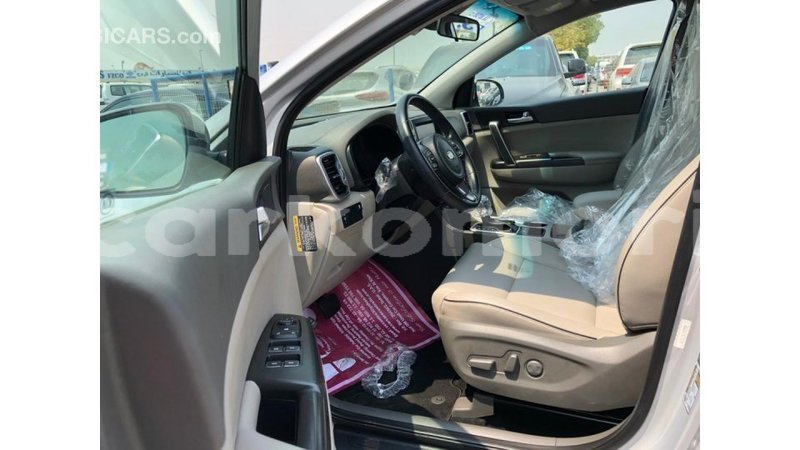 Big with watermark kia sportage great comore import dubai 3757