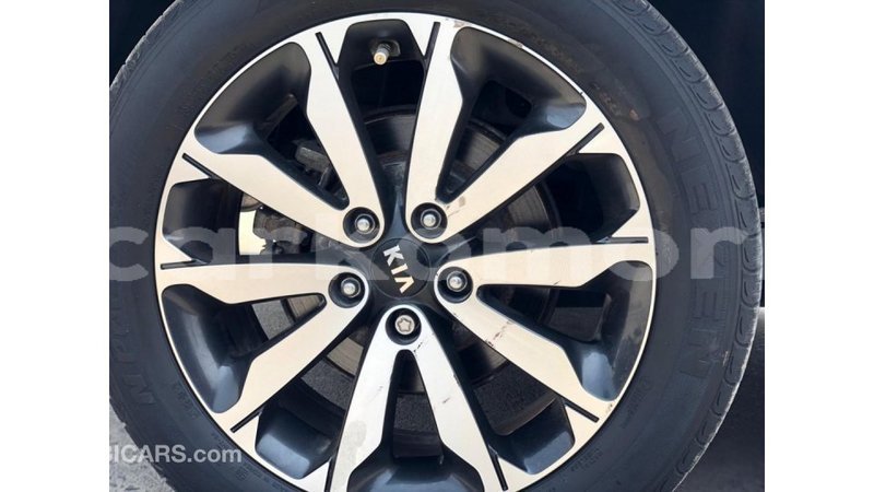 Big with watermark kia sportage great comore import dubai 3757