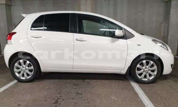 Buy Used Audi Cabriolet White Car in Mirontsi in Anjouan Buy Used Audi Cabriolet White Car in Mirontsi in Anjouan