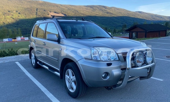 Buy Used Nissan X–Trail Silver Car in Mirontsi in Anjouan Buy Used Nissan X–Trail Silver Car in Mirontsi in Anjouan